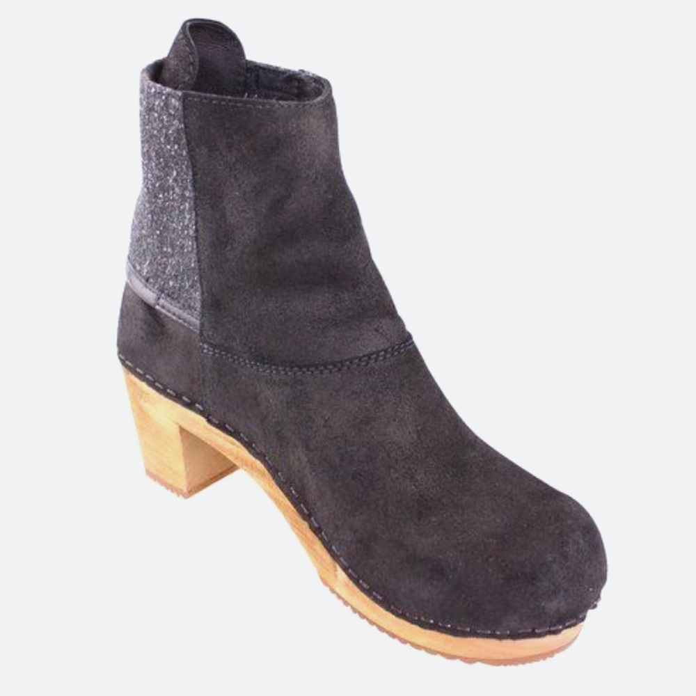 🅢🅐🅝🅘🅣🅐 Lilly Square Clog Boot